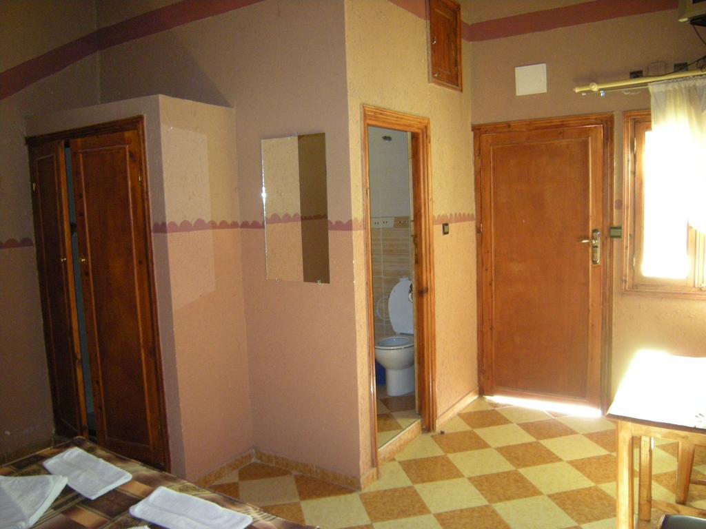 Hotel Mandar Saghrou Tazakhte Kelaat-M'Gouna ภายนอก รูปภาพ